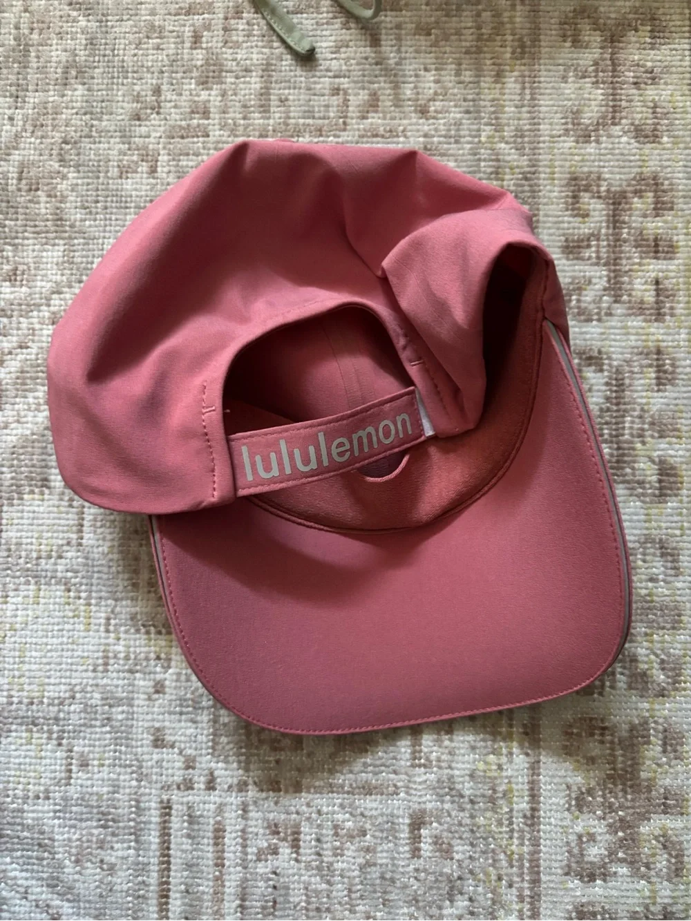 NWOT lululemon fast and free run hat